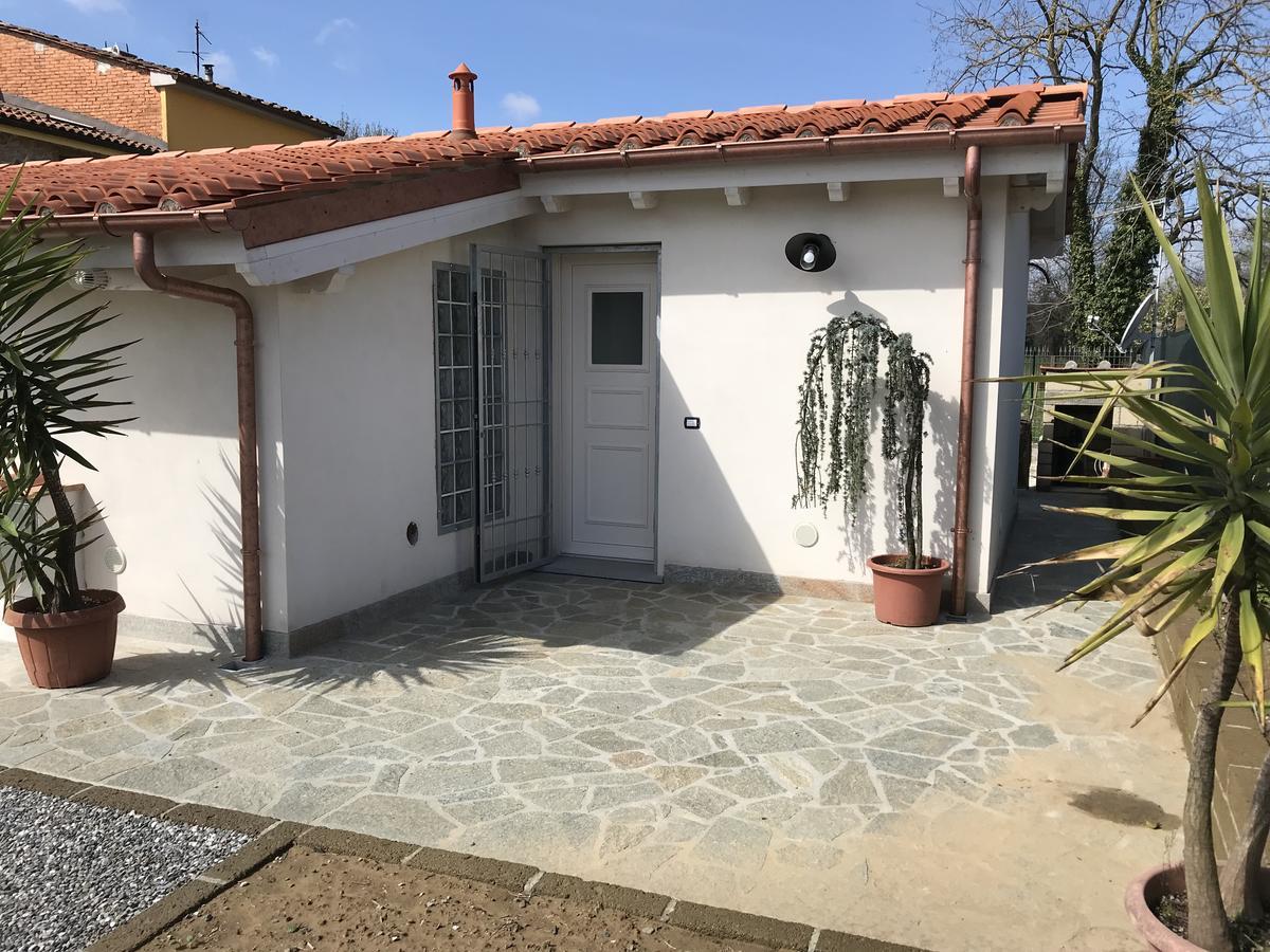 La Camelia Massa e Cozzile Exterior foto